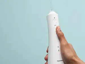 Máy tăm nước Panasonic EW1511 W